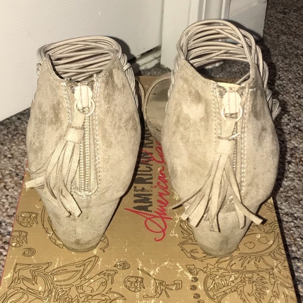 American Rag Sandals - Picture 2 of 4
